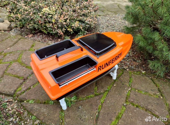 Прикормочный карповый кораблик Ранферри Speed V4