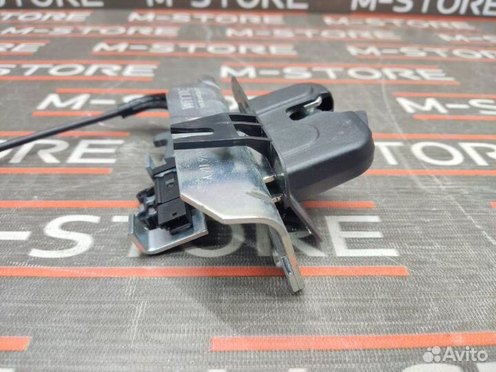 Замок спинки сиденья задний левый Mercedes-Benz