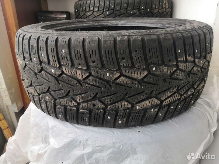 Nokian Tyres Hakkapeliitta 7 215/50 R17