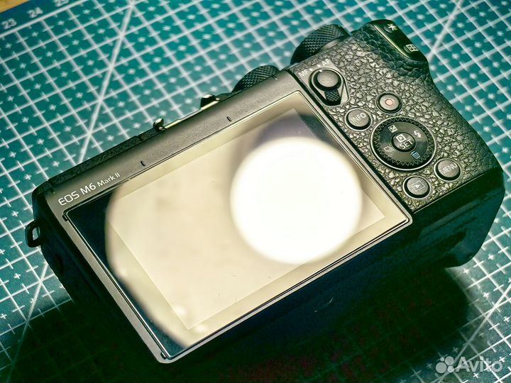 Беззеркальная фотокамера Canon M6 Mark II