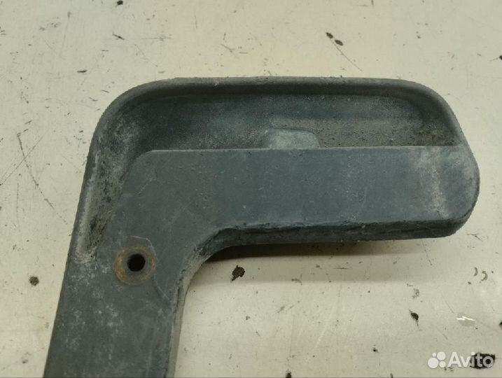 Брызговик задний левый Hyundai Solaris