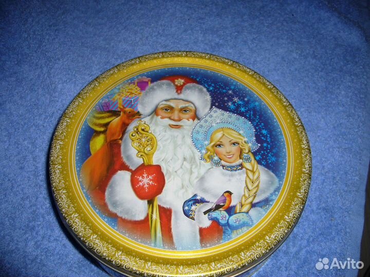 Круглая Новогодняя коробка, металлическая