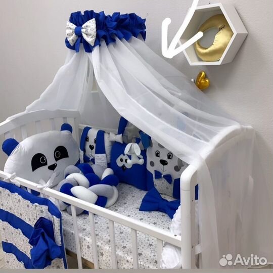 Комплект в детскую кроватку с бортиками