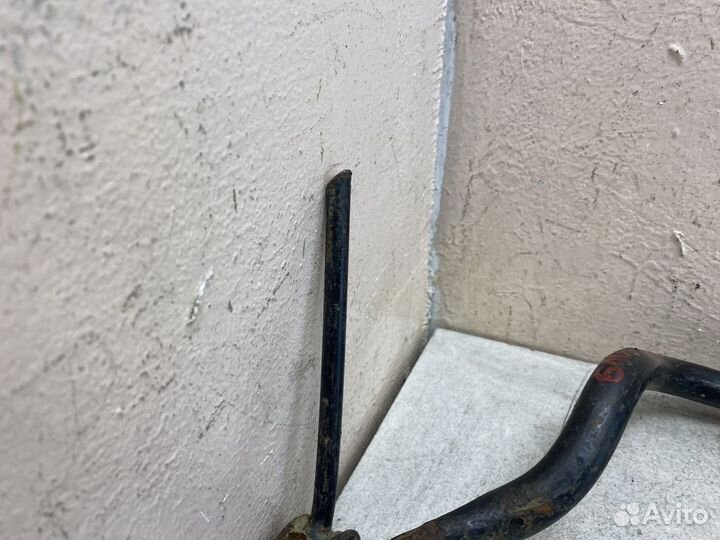 Стабилизатор передний