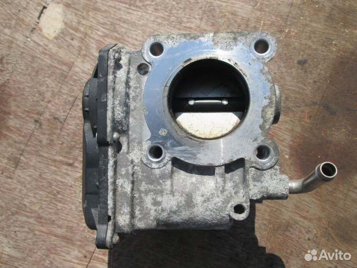 Дроссельная заслонка Toyota Corolla Fielder NZE141