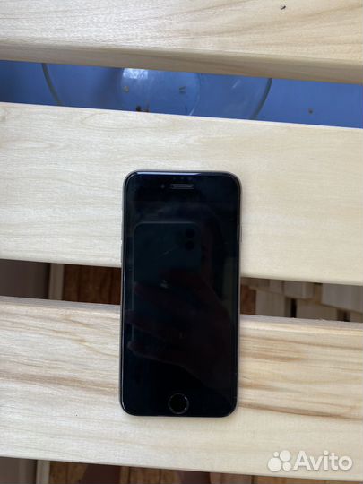 Телефон iPhone 6