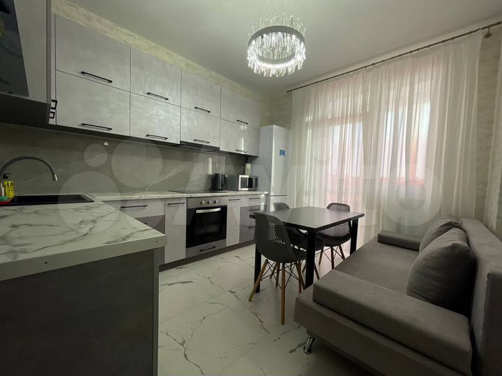 1-к. квартира, 45 м², 13/18 эт.