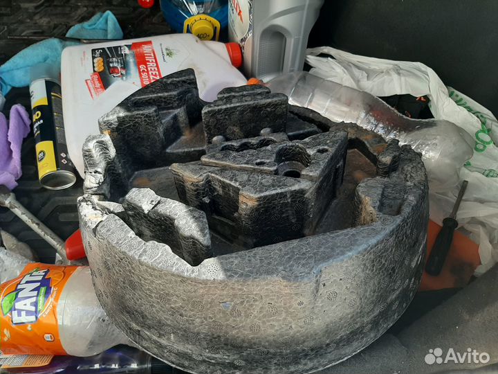 Бокс в нишу запаски Opel Astra