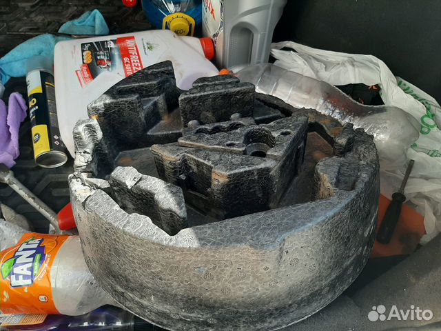 Бокс в нишу запаски Opel Astra