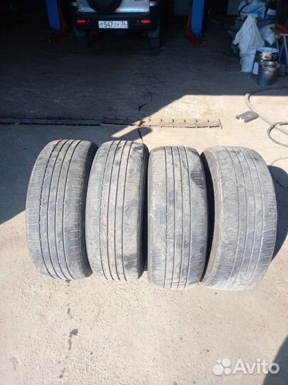 Kumho Crugen HP71 225/60 R17