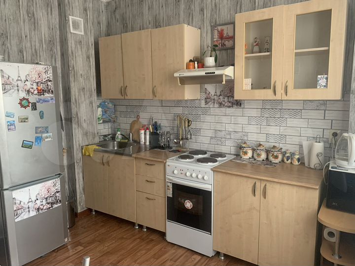 2-к. квартира, 56 м², 2/3 эт.