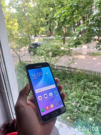 Samsung Galaxy J3 (2016) SM-J320H/DS, 8 ГБ