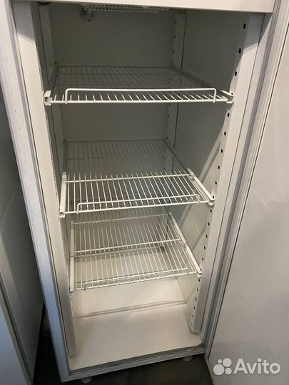 Холодильный шкаф