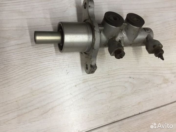 Главный тормозной цилиндр LADA Priora хэчбек 124