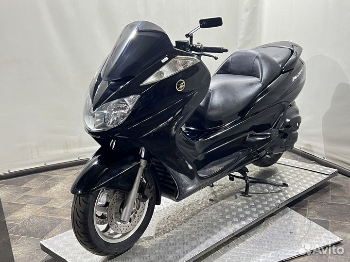 Максискутер Yamaha Majesty 400