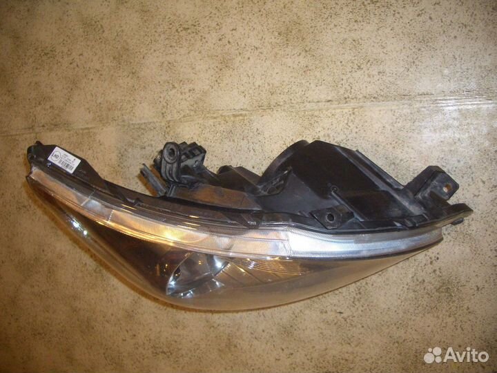 Фара правая Тойота Версо с09