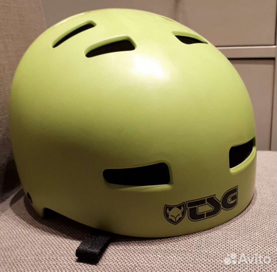 Защитный шлем