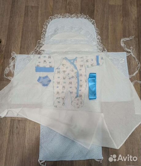 Комплект на выписку для мальчика весна