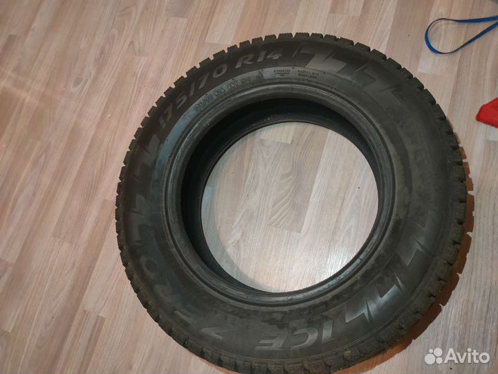 Zeetex AT1000 8.5/10.5 R9