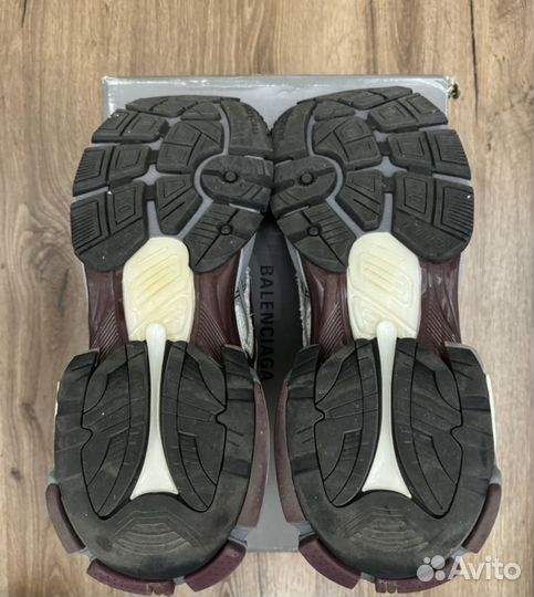 Balenciaga runner
