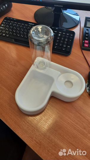 Угловая миска кормушка с поилкой