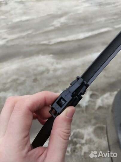 Щетки бескаркасные SWF 119266 600+400 Renault новы