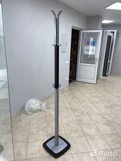 Вешалка напольная