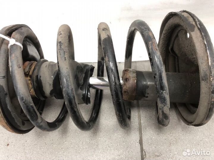 Амортизатор передний Mitsubishi Lancer универсал