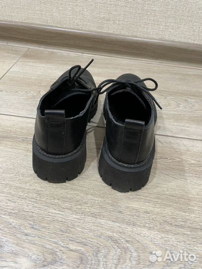 Лоферы женские