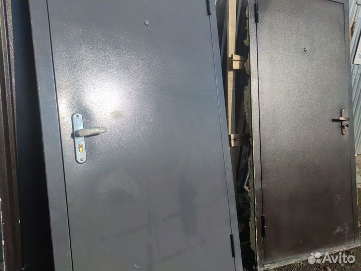 Дверь входная железная теплая бу