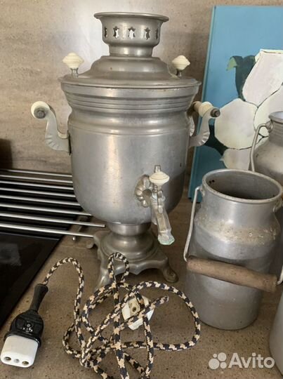 Самовар и бидоны