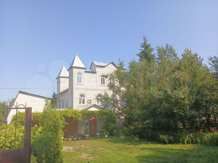 Дом 286,3 м² на участке 10 сот.