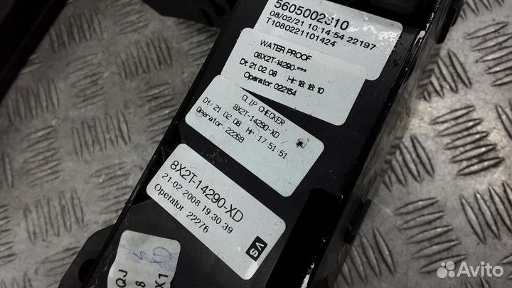 Блок предохранителей Jaguar XF