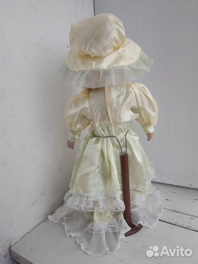 Кукла фарфоровая коллекционная под реставрацию