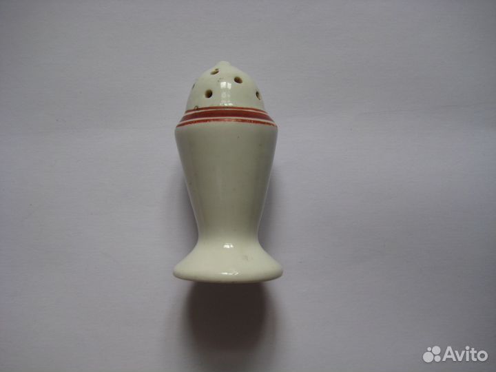 Солонка (старинная, фарфор)