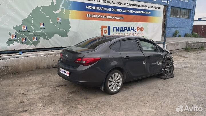 Проводка топливного насоса Opel Astra (J) 13261068