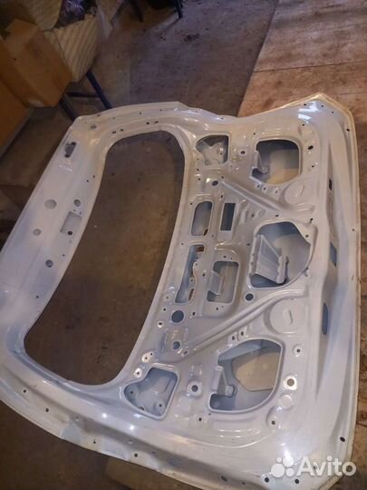 Крышка багажника toyota rav4