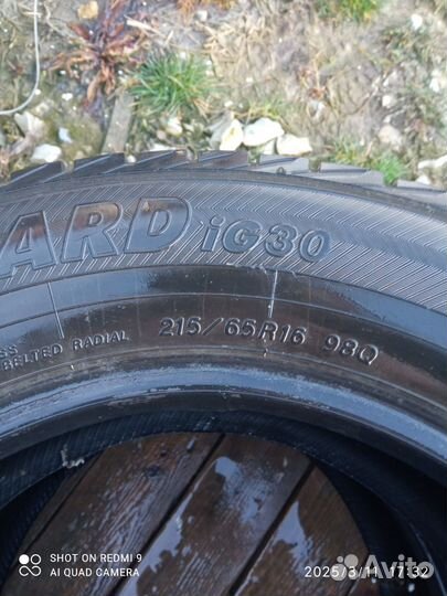 Yokohama Ice Guard IG30 215/65 R16 98Q