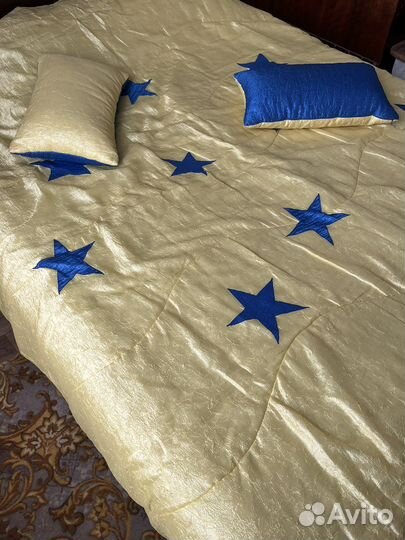 Покрывало и подушки