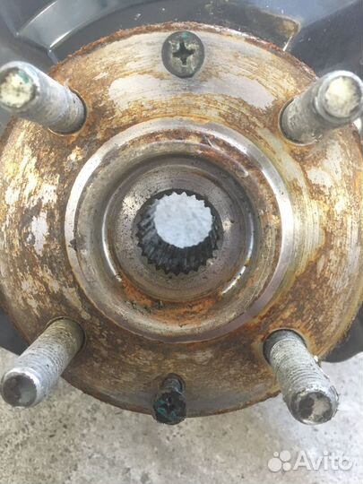 Поворотный кулак передний правый Kia Rio 3 (5968)