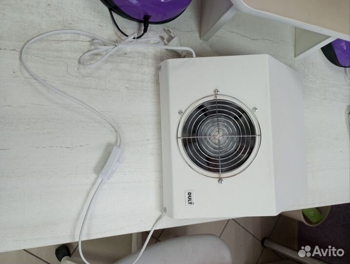 Вытяжка, пылесос для маникюра