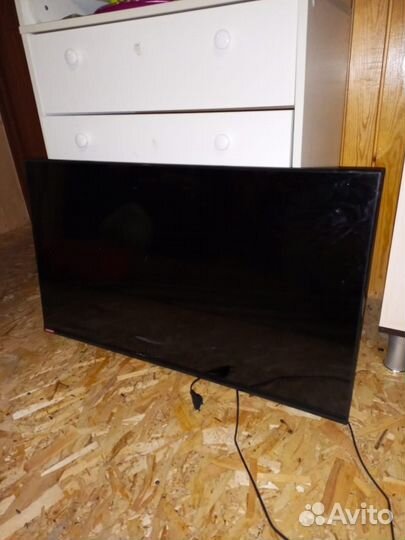 Телевизор SMART tv 43 бу