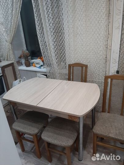 Стулья,стол кухонные