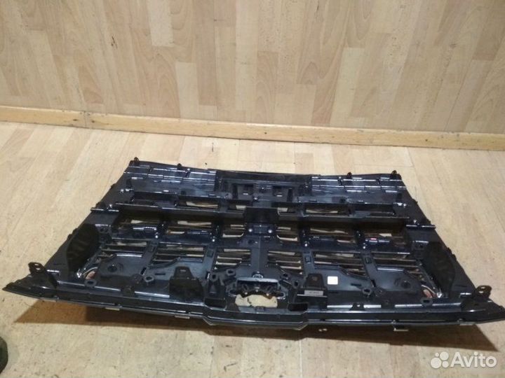 Решетка радиатора Toyota