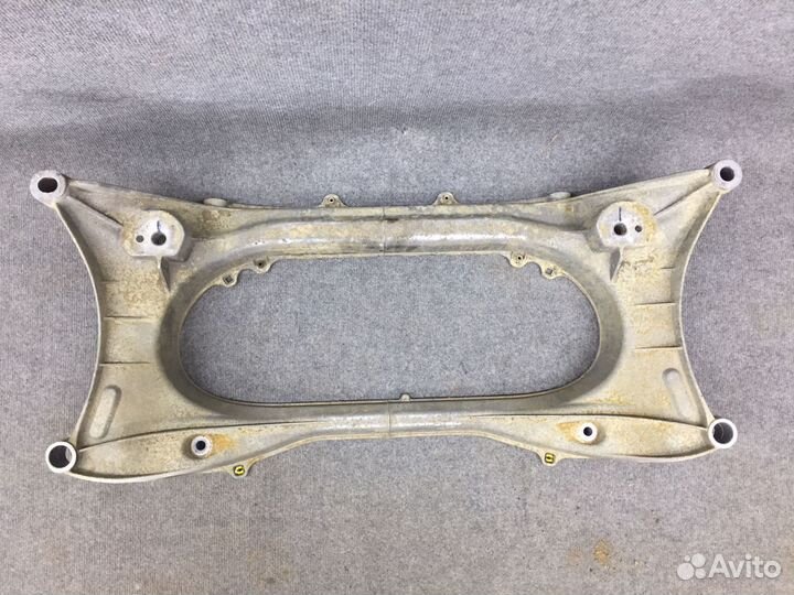 Подрамник передний toyota crown majesta 2007г