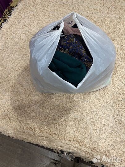 Отдам бесплатно женские вещи, 40-42 размер