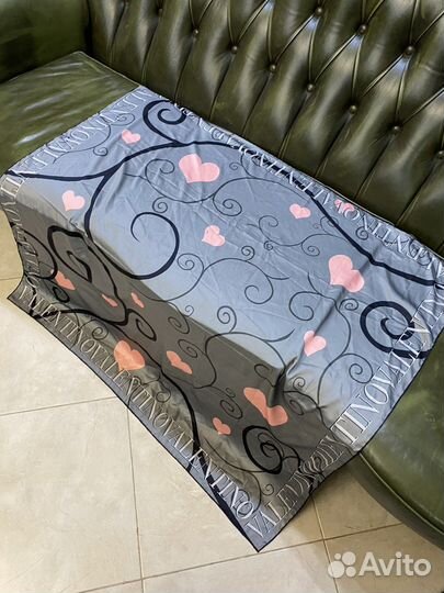 Платок valentino