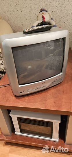 Телевизор б/y
