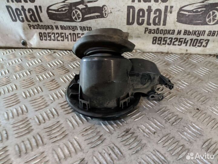 Лючок бензобака ford focus 3