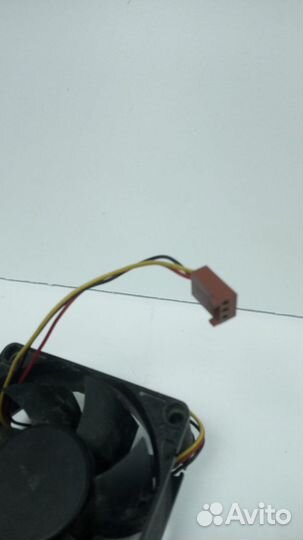 Вентилятор 70x70x25 DC 12V 0.15A R127025DL 3 pin